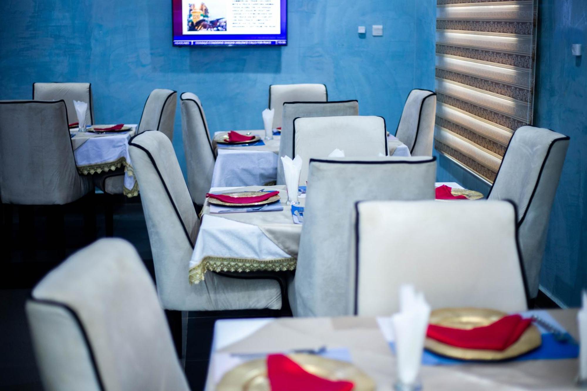 Vibes Suites Kaba Bagian luar foto